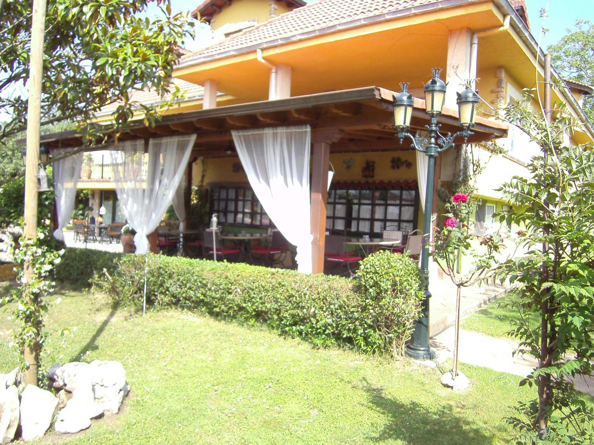 Hosteria Las Fuentes Rubayo Exterior photo