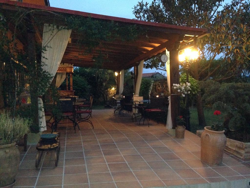 Hosteria Las Fuentes Rubayo Exterior photo